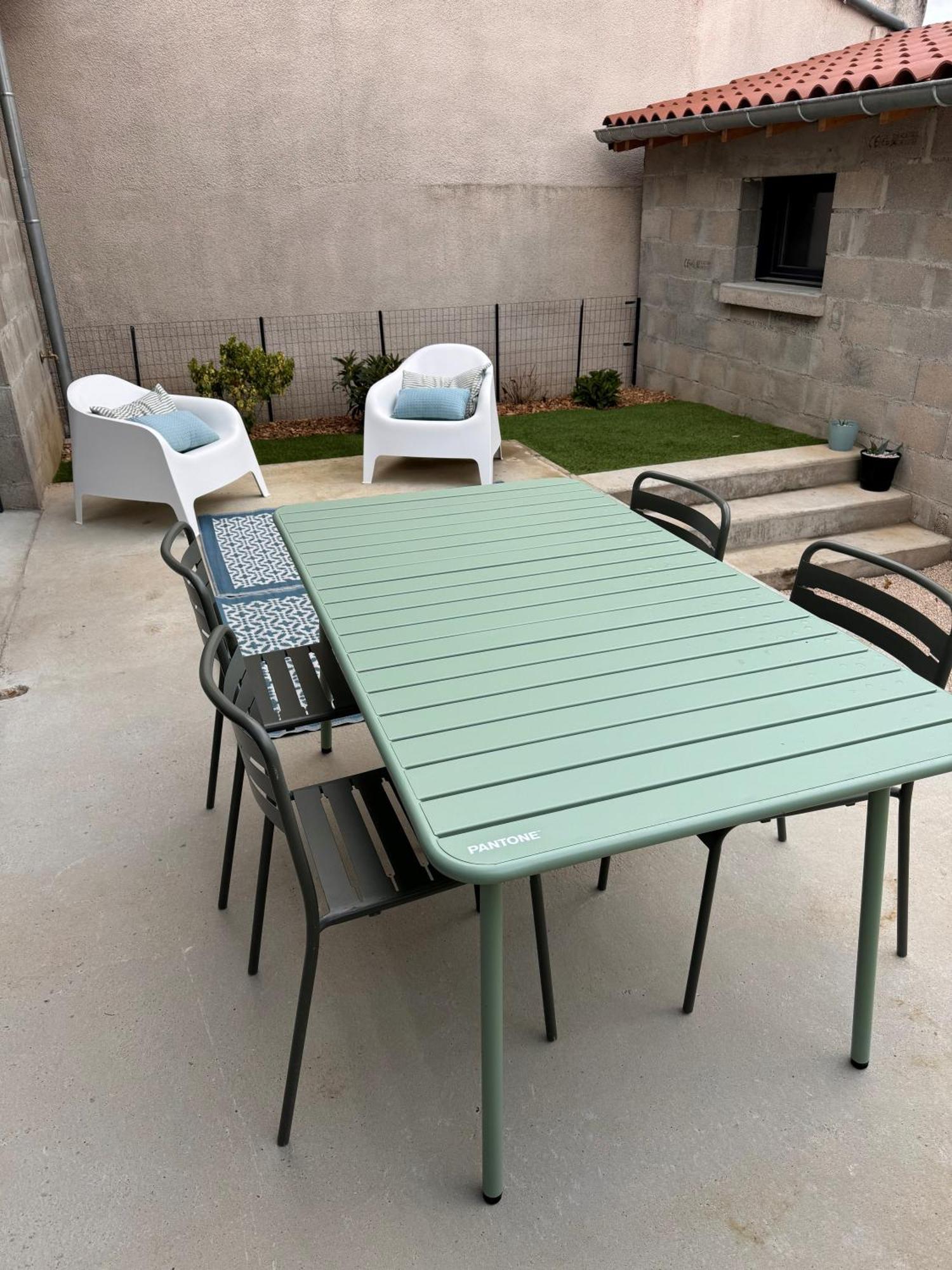 Ferienhaus Maison Individuelle Avec Jardin Terrasse Proche Lyon Croix Rousse Caluire-et-Cuire